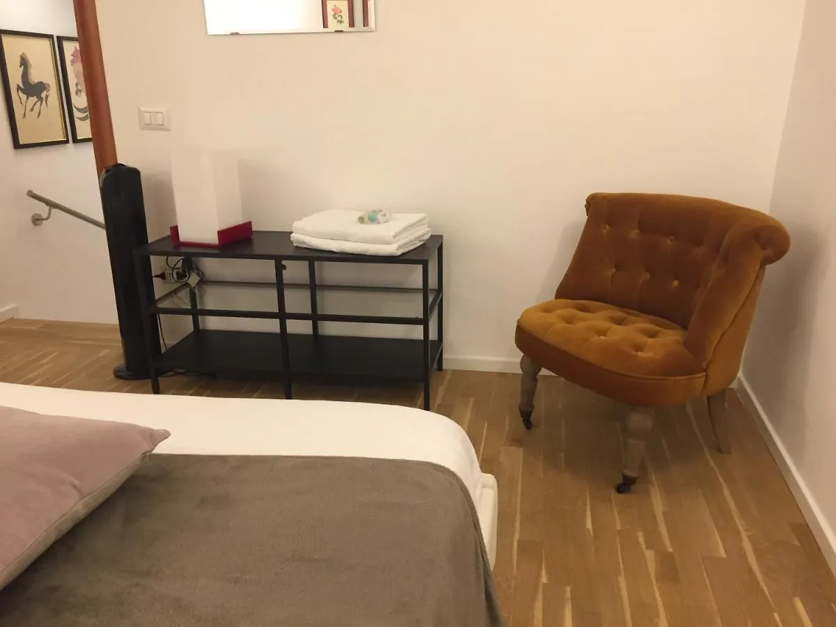 那不勒斯Casa Degli Aranci公寓 0*, 那不勒斯 意大利