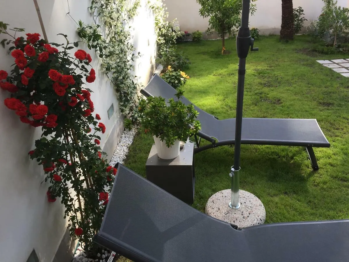 Casa Degli Aranci Apartment Naples Italy