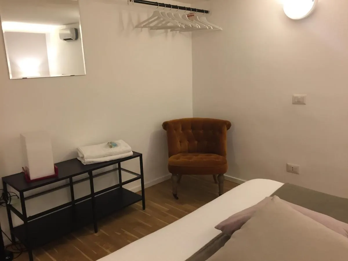 Casa Degli Aranci Apartment Naples
